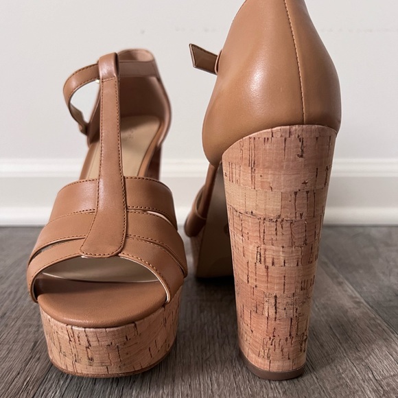 Michael Kors Women's Strappy High Heels Tan - Picture 7 of 12